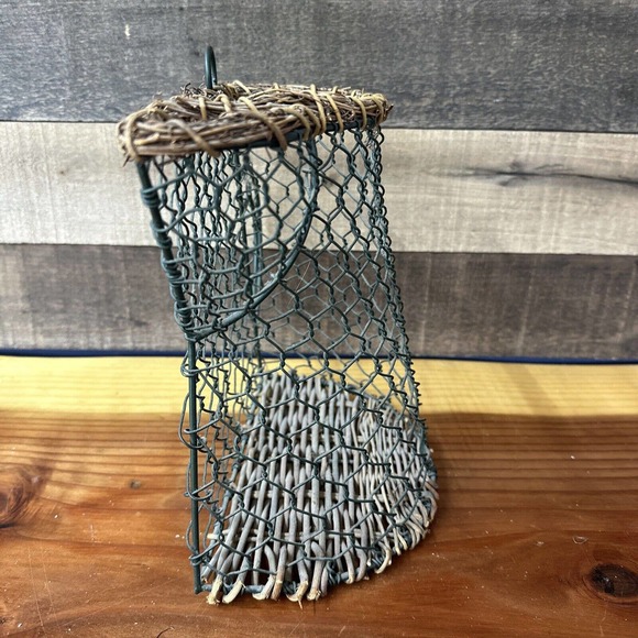 Green Chicken Wire Wall Pocket Coffee Pot/Pitcher Basket Country Farmhouse Decor - Picture 4 of 5